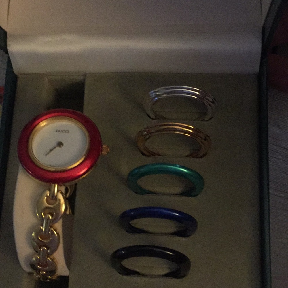 Gucci interchangeable watch